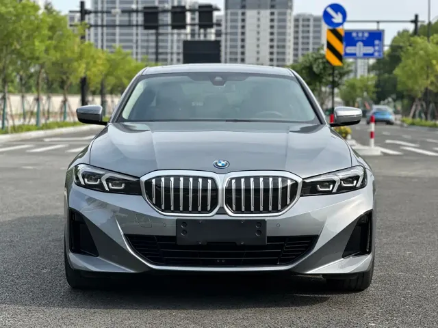 Фотография автомобиля — BMW i3