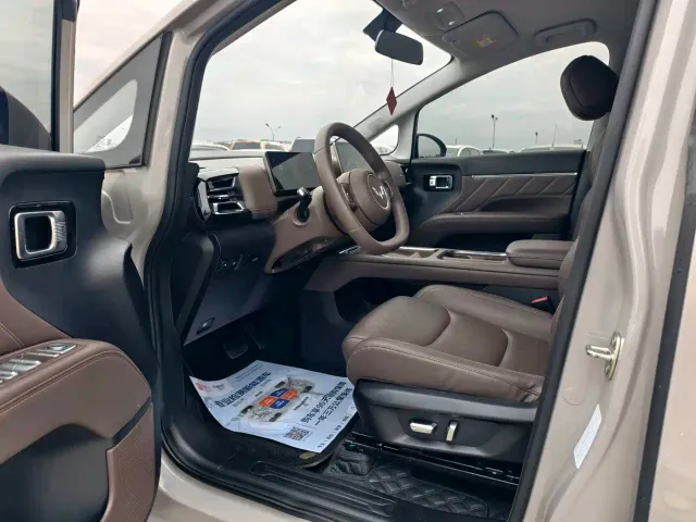 Wuling Starlight 730 — Фото автомобиля 8
