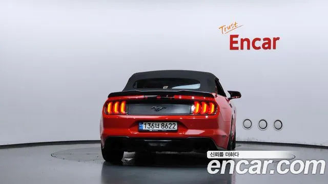Ford Mustang — Фото автомобиля 4