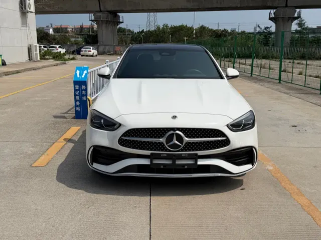 Mercedes-Benz C-Class — Фото автомобиля 3