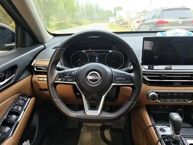 Nissan Teana — Фото автомобиля 15