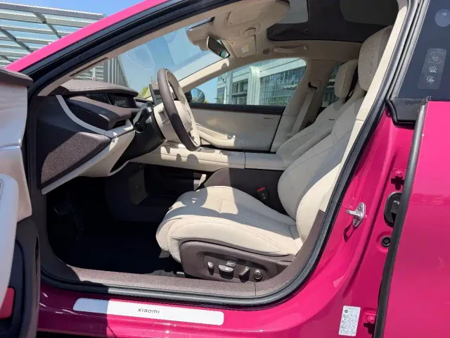 Xiaomi SU7 — Фото автомобиля 13