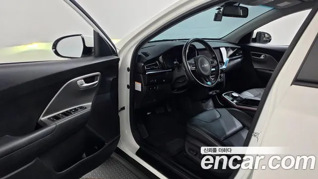 Kia Niro — Фото автомобиля 15