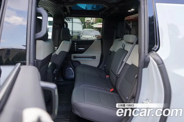 GMC Hummer EV — Фото автомобиля 10