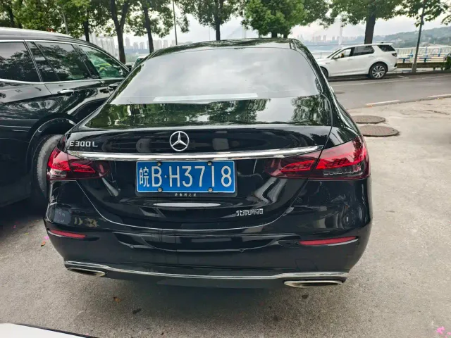 Mercedes-Benz E-Class — Фото автомобиля 8