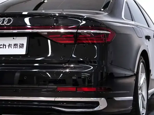 Audi A8 — Фото автомобиля 11
