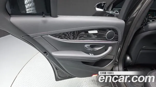 Mercedes-Benz E-Class W213 — Фото автомобиля 14