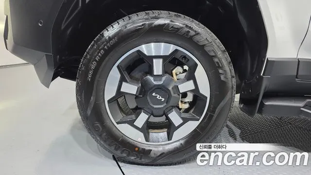 Kia Tasman Tasman 2.5T Бензин 2WD — Фото автомобиля 5