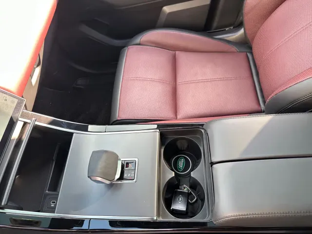 Land Rover Range Rover Velar — Фото автомобиля 17