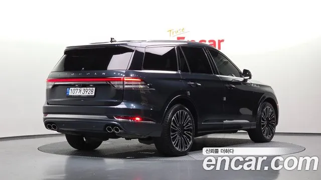 Lincoln Aviator Aviator 2 поколение — Фото автомобиля 2