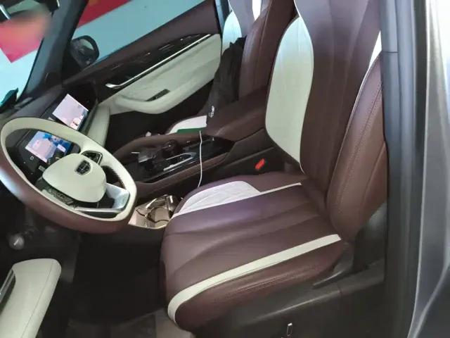 Geely Xingyue L — Фото автомобиля 16