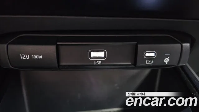 Kia Niro Niro (New) — Фото автомобиля 28