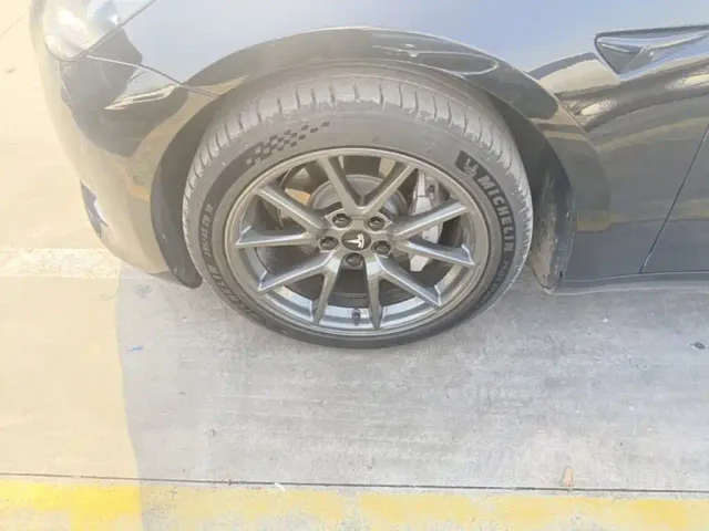 Tesla Model 3 — Фото автомобиля 22