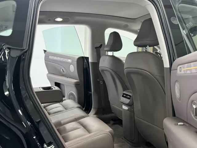 IM Motors LS6 — Фото автомобиля 13
