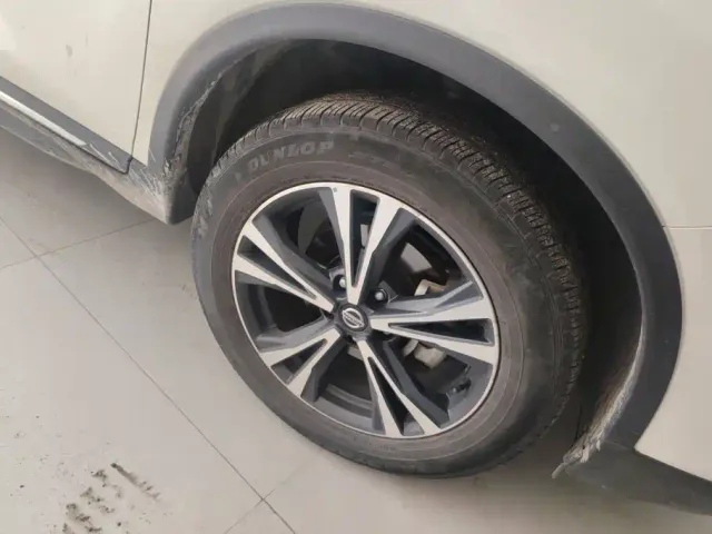 Nissan X-Trail — Фото автомобиля 6