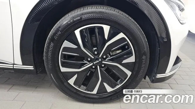Kia EV6 — Фото автомобиля 6