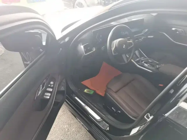 BMW 3 Series — Фото автомобиля 15