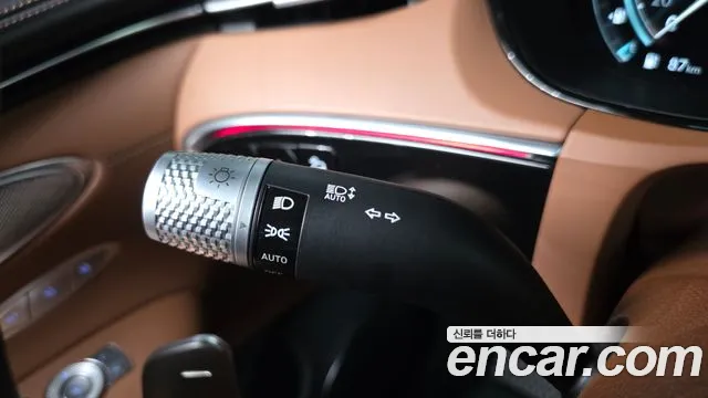 Genesis GV70 2.5T Бензин AWD — Фото автомобиля 28