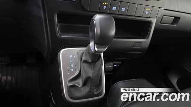 Hyundai Staria Staria 4WD Tourer 11 мест — Фото автомобиля 8