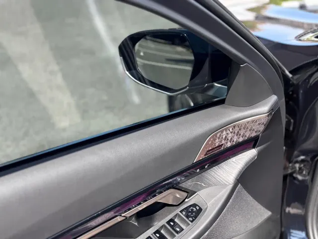 BMW 5 Series — Фото автомобиля 13