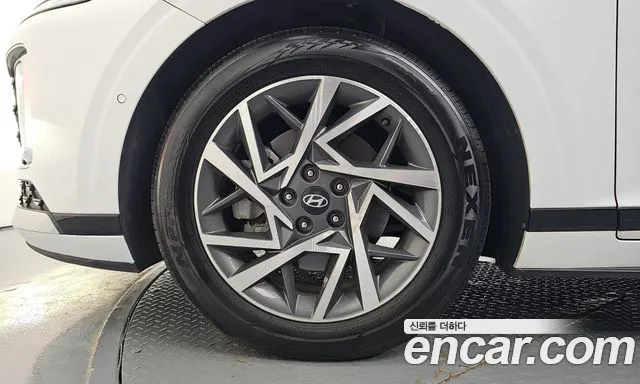 Hyundai Grandeur GN7 — Фото автомобиля 5