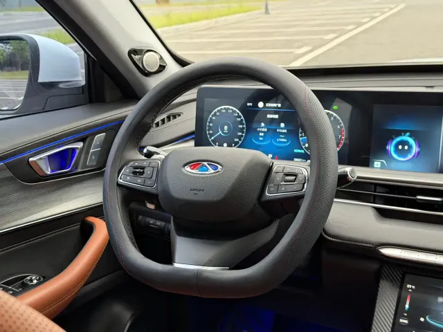 Chery Tiggo 8 PLUS — Фото автомобиля 14