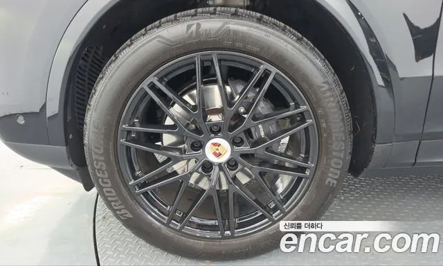 Porsche Cayenne PO536 — Фото автомобиля 5