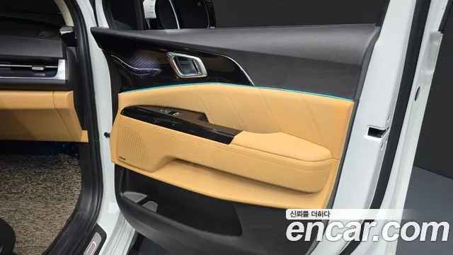 Kia Carnival Generation 4 — Фото автомобиля 14
