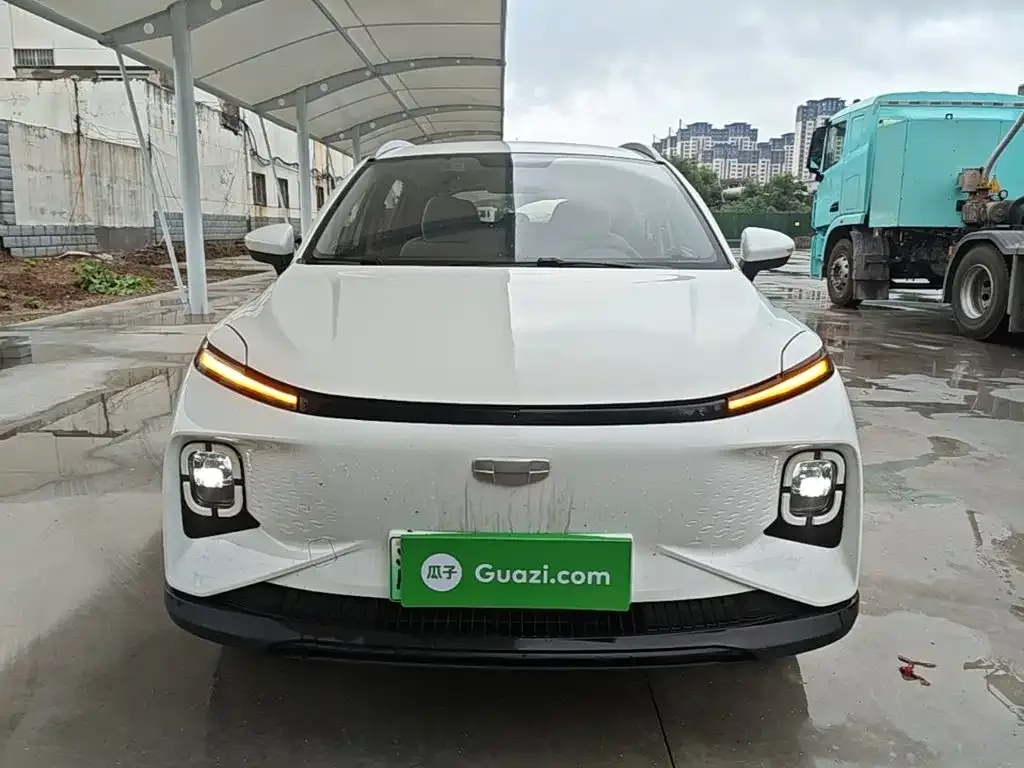 Geely Geometry Geely Geometry E Firefly 2024 Model 301km Light Flow — Фото автомобиля 2