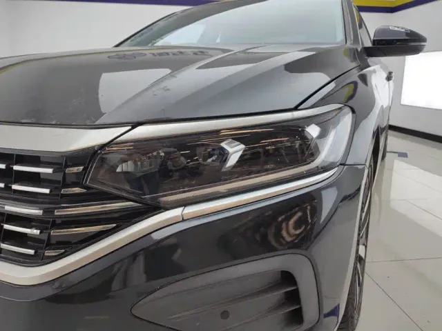 Volkswagen Passat — Фото автомобиля 5