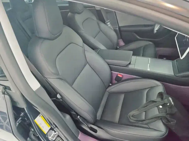 Tesla Model 3 — Фото автомобиля 24