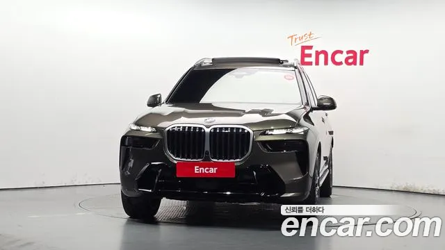 BMW X7 xDrive 40d M Sport 7 мест — Фото автомобиля 2
