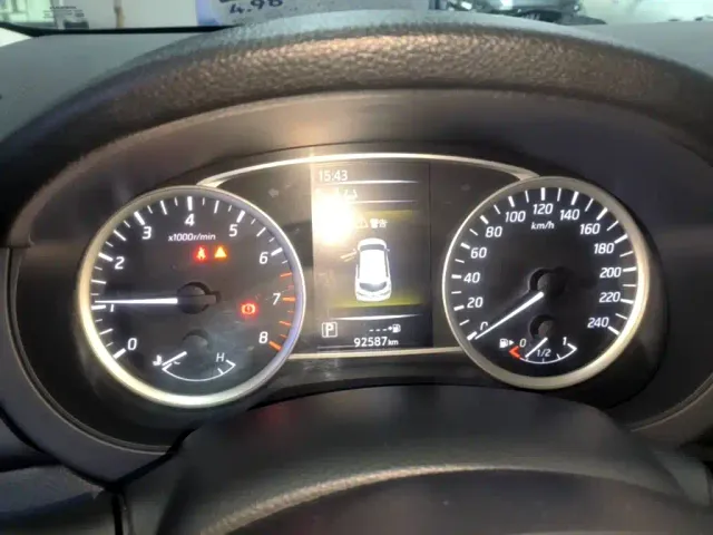 Nissan Tiida — Фото автомобиля 11
