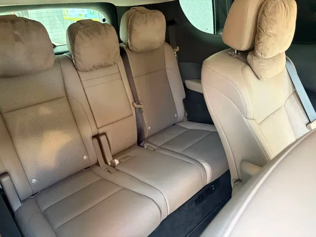 Li Auto MEGA — Фото автомобиля 14