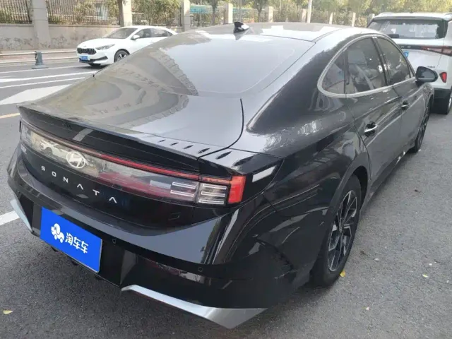 Hyundai Sonata — Фото автомобиля 3