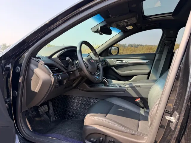 Cadillac CT5 — Фото автомобиля 4