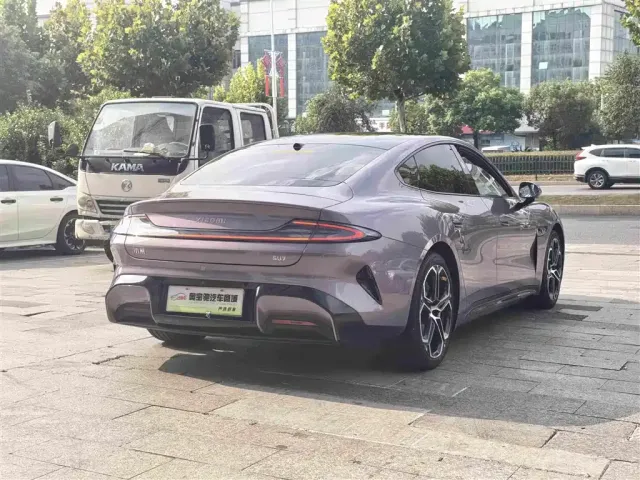 Xiaomi SU7 — Фото автомобиля 7