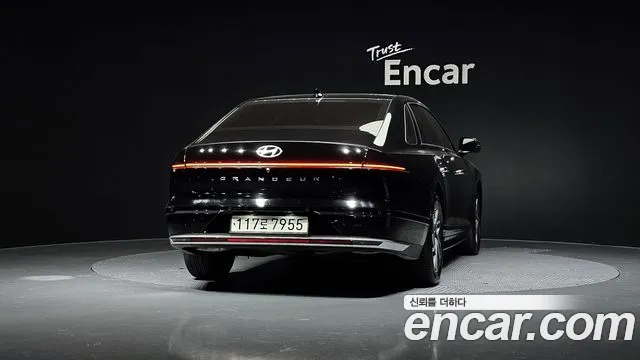 Hyundai Grandeur Grandeur (GN7) 2.5 Бензин 2WD — Фото автомобиля 4