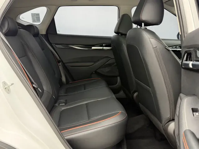 Kia Seltos — Фото автомобиля 14