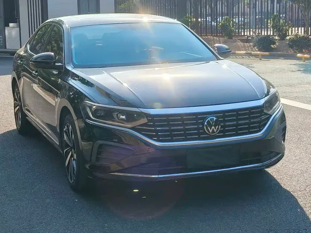 Volkswagen Passat — Фото автомобиля 3