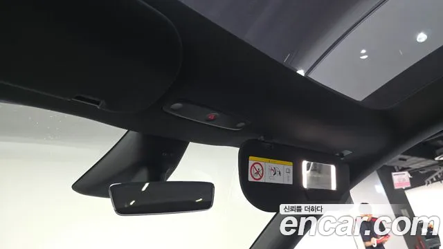 Tesla Model Y — Фото автомобиля 29