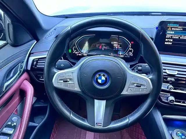 BMW 5 Series — Фото автомобиля 7