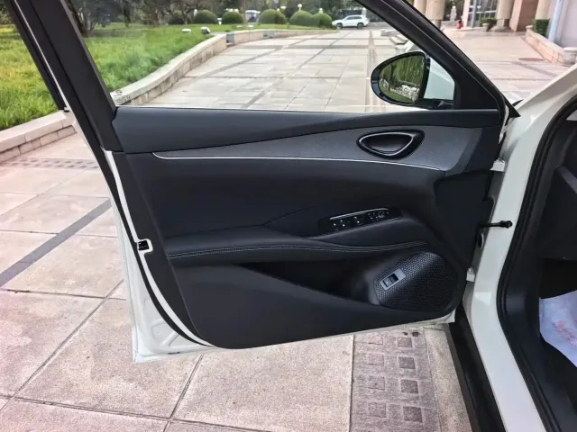 BYD Seal 06 — Фото автомобиля 15
