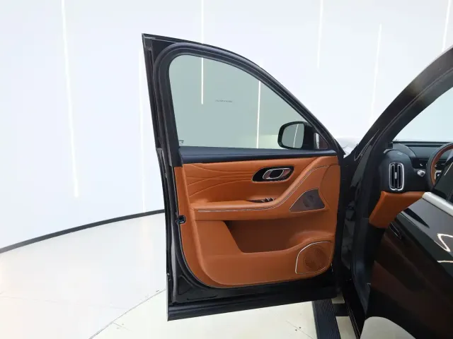 Geely Galaxy M9 — Фото автомобиля 9
