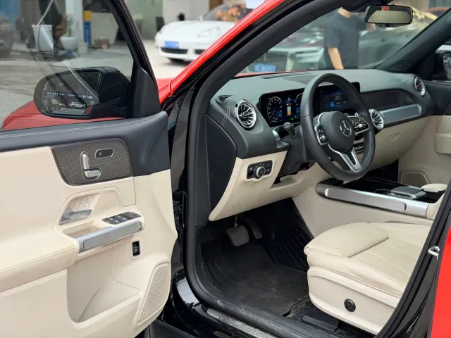 Mercedes-Benz EQB — Фото автомобиля 9