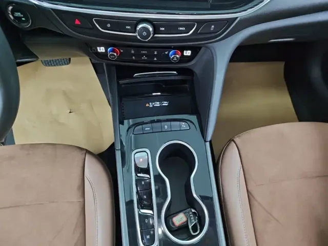 Buick Regal — Фото автомобиля 13