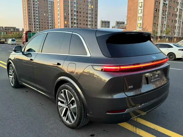Li Auto L7 — Фото автомобиля 7
