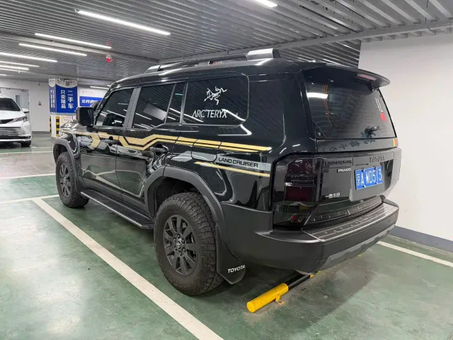 Toyota Prado — Фото автомобиля 2