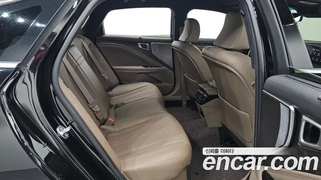 Kia K8 Hybrid — Фото автомобиля 18