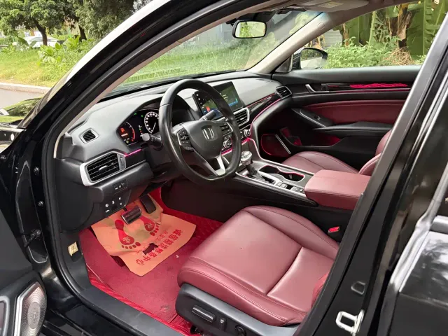 Honda Accord — Фото автомобиля 4